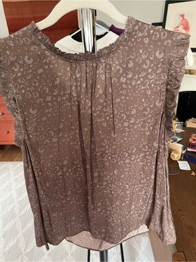 Sleeveless Ruffle-Trim Leopard Print Camisole - Taupe